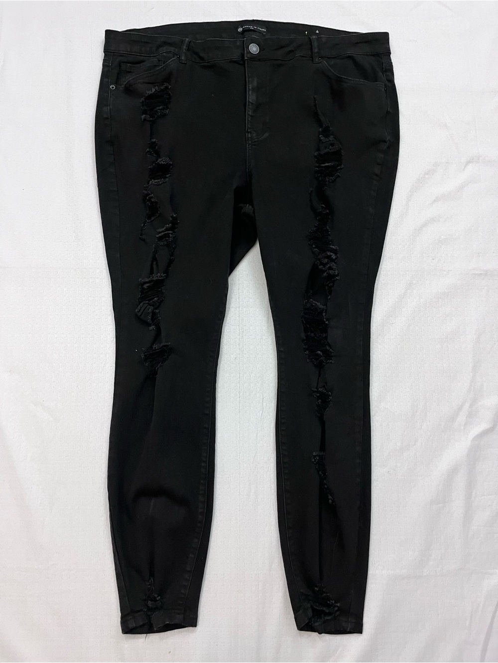 Fashion to Figure Black Distressed Skinny Jeans size 22